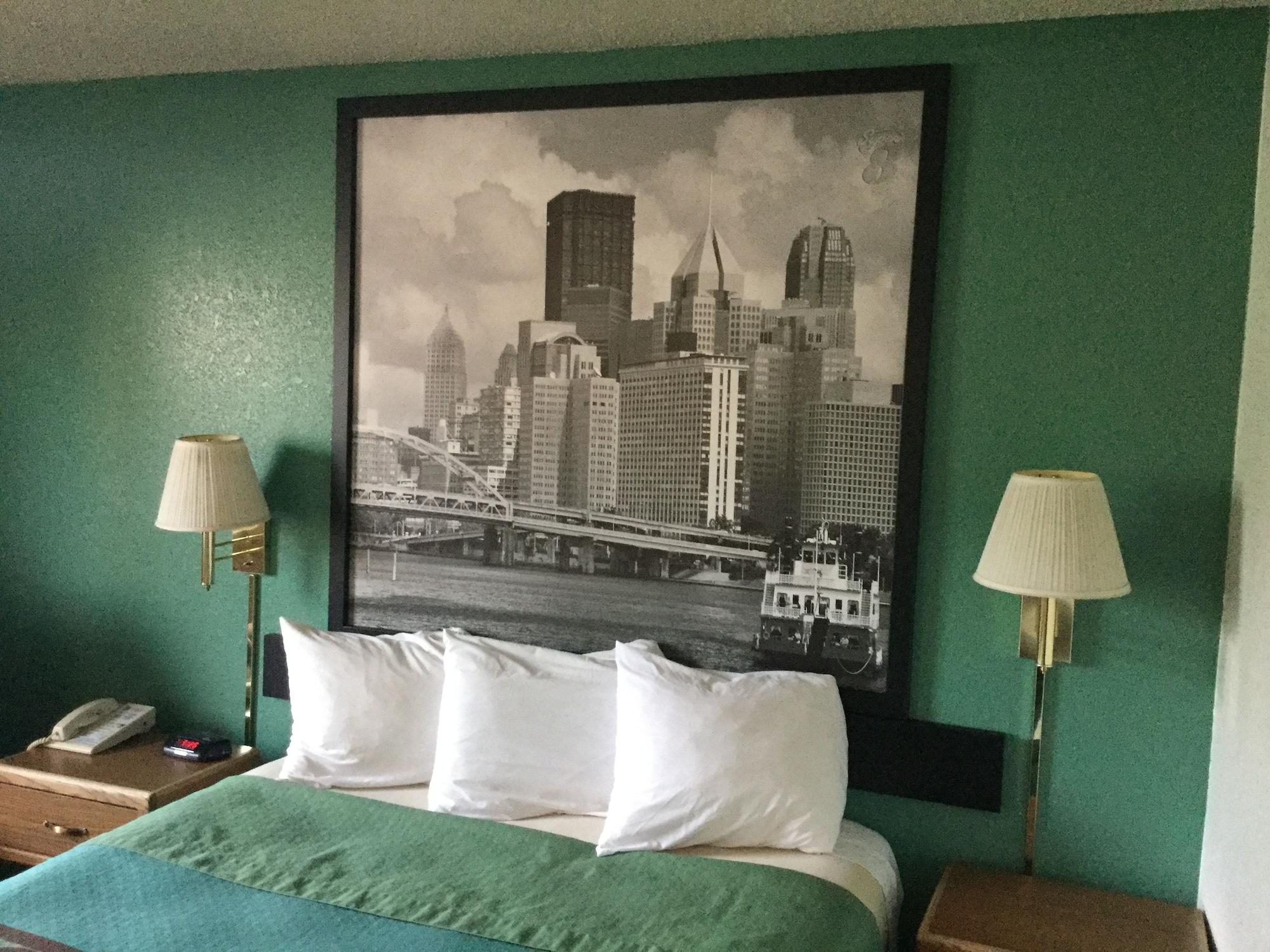 Super 8 By Wyndham New Stanton Hotel Bagian luar foto